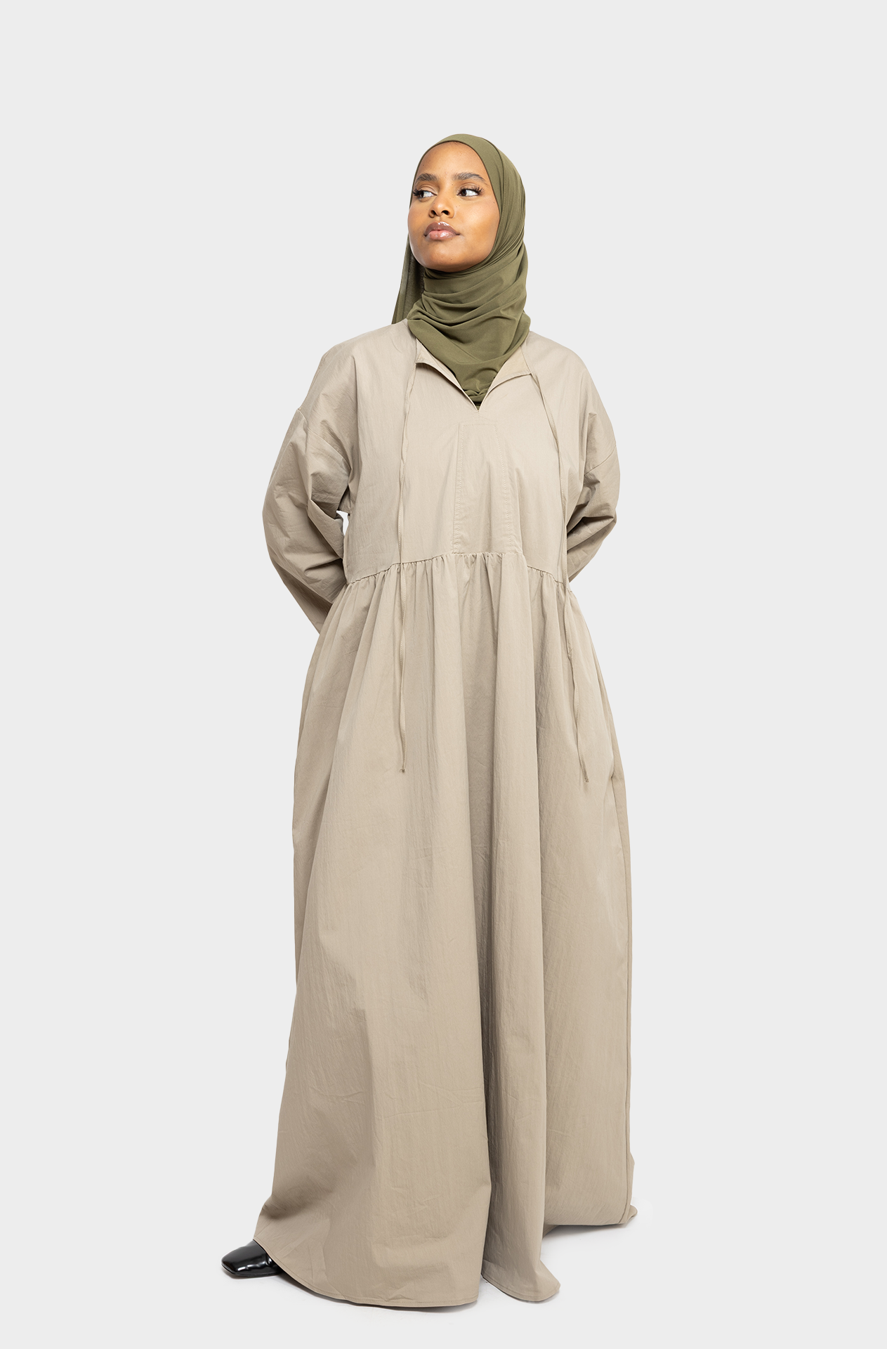Robe aube taupe